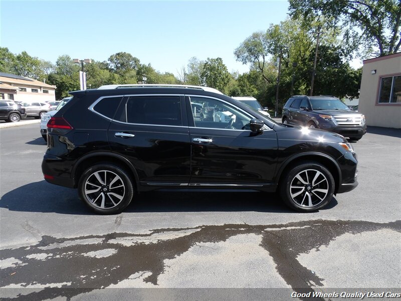 2019 Nissan Rogue SL photo 2