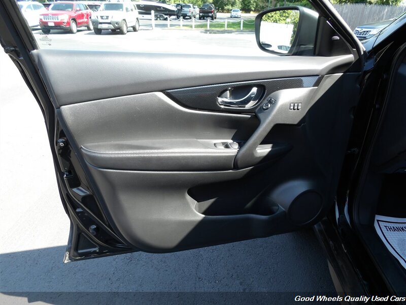 2019 Nissan Rogue SL photo 21