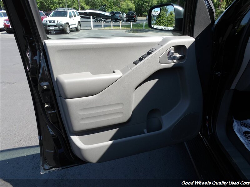 2019 Nissan Frontier SV photo 20