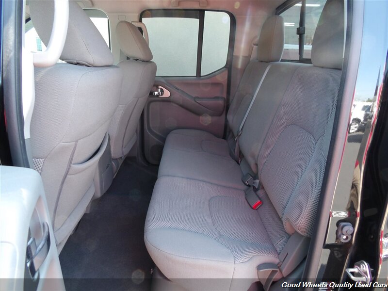 2019 Nissan Frontier SV photo 12