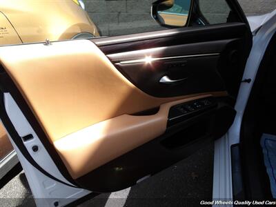 2019 Lexus ES 350   - Photo 27 - Glassboro, NJ 08028