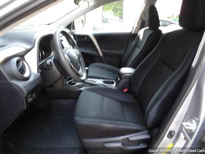 2016 Toyota RAV4 LE   - Photo 13 - Glassboro, NJ 08028