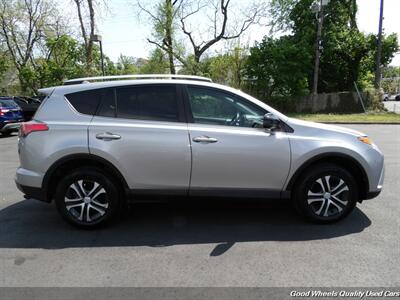 2016 Toyota RAV4 LE   - Photo 4 - Glassboro, NJ 08028