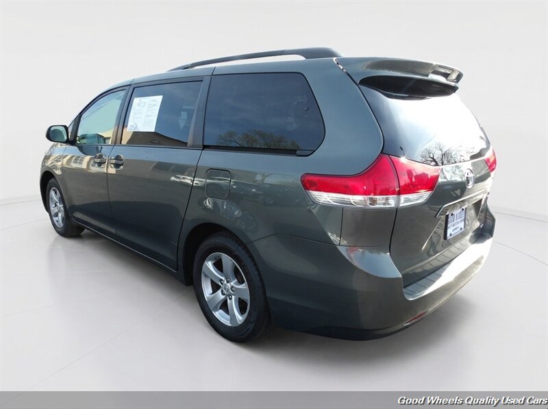 2014 Toyota Sienna LE 8-Passenger - Photo 6 - Glassboro, NJ 08028