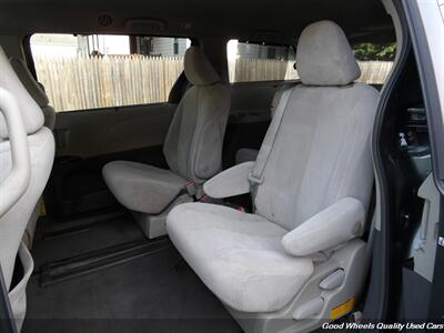 2014 Toyota Sienna LE 8-Passenger   - Photo 14 - Glassboro, NJ 08028