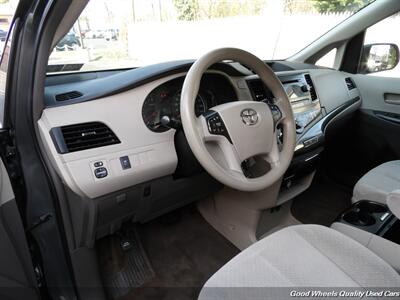 2014 Toyota Sienna LE 8-Passenger   - Photo 12 - Glassboro, NJ 08028