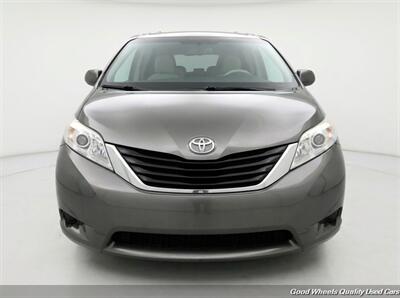 2014 Toyota Sienna LE 8-Passenger - Photo 2 - Glassboro, NJ 08028