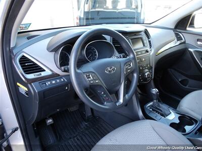 2018 Hyundai Santa Fe 2.4L   - Photo 12 - Glassboro, NJ 08028