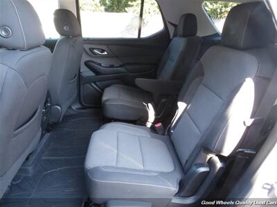 2020 Chevrolet Traverse LT Cloth   - Photo 14 - Glassboro, NJ 08028