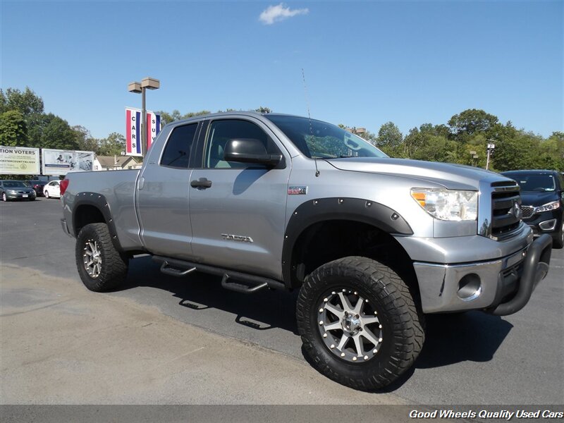 2011 Toyota Tundra SR5 photo 2