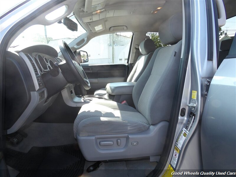 2011 Toyota Tundra SR5 photo 18