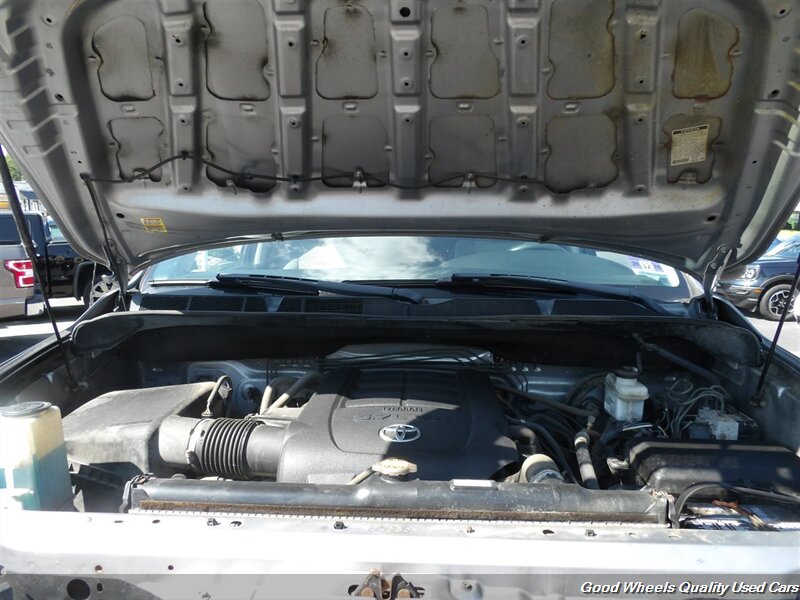 2011 Toyota Tundra SR5 photo 32