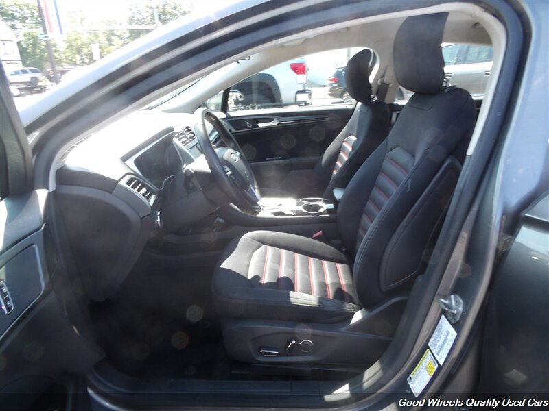 2014 Ford Fusion SE photo 15
