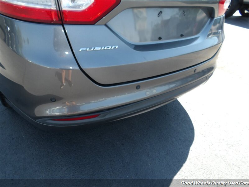 2014 Ford Fusion SE photo 9