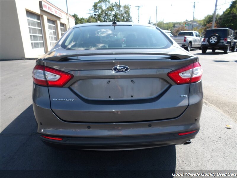 2014 Ford Fusion SE photo 3