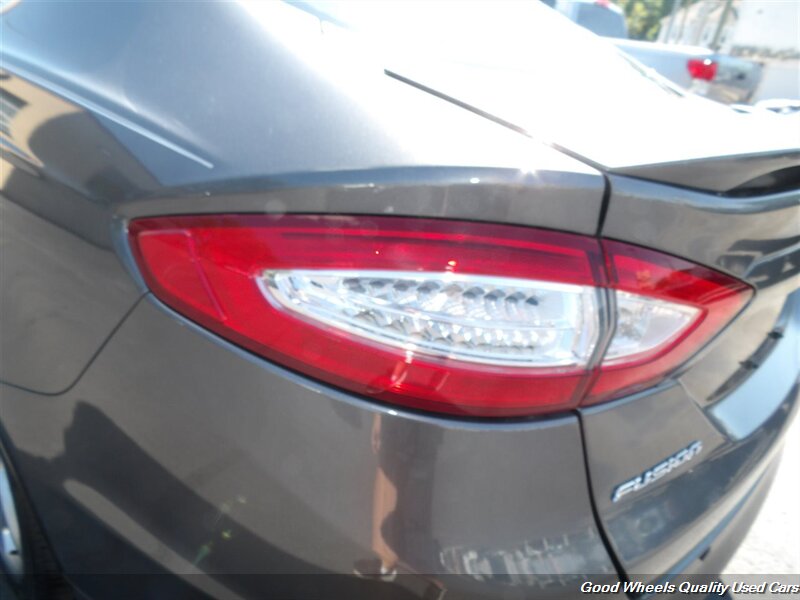 2014 Ford Fusion SE photo 10