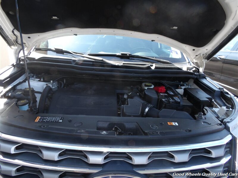 2017 Ford Explorer XLT photo 29