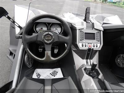 2015 Polaris SLINGSHOT   - Photo 14 - Glassboro, NJ 08028