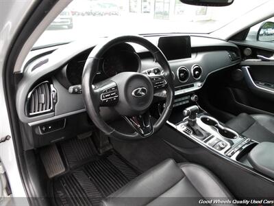 2018 Kia Stinger Premium   - Photo 12 - Glassboro, NJ 08028