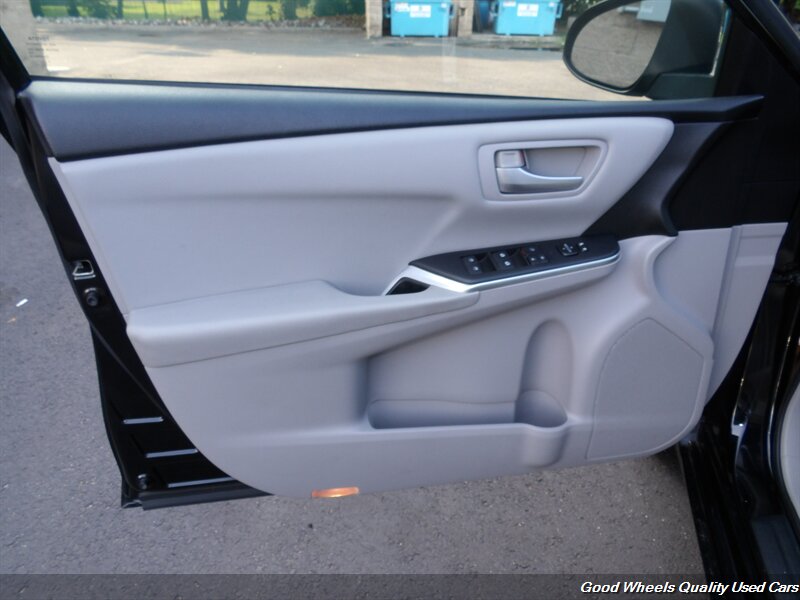 2017 Toyota Camry LE - Photo 21 - Glassboro, NJ 08028