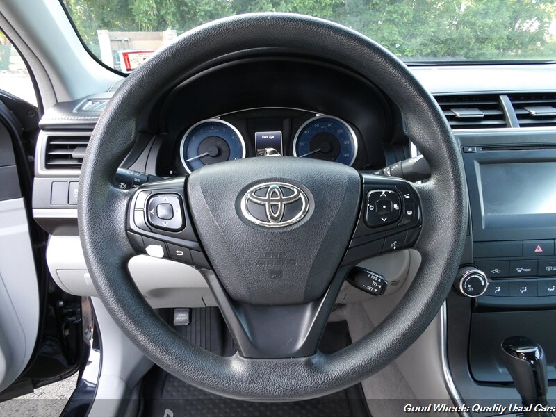 2017 Toyota Camry LE - Photo 15 - Glassboro, NJ 08028