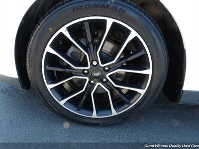 2017 Ford Taurus SEL   - Photo 9 - Glassboro, NJ 08028