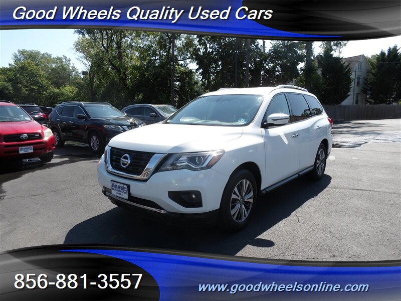 2020 Nissan Pathfinder SV  