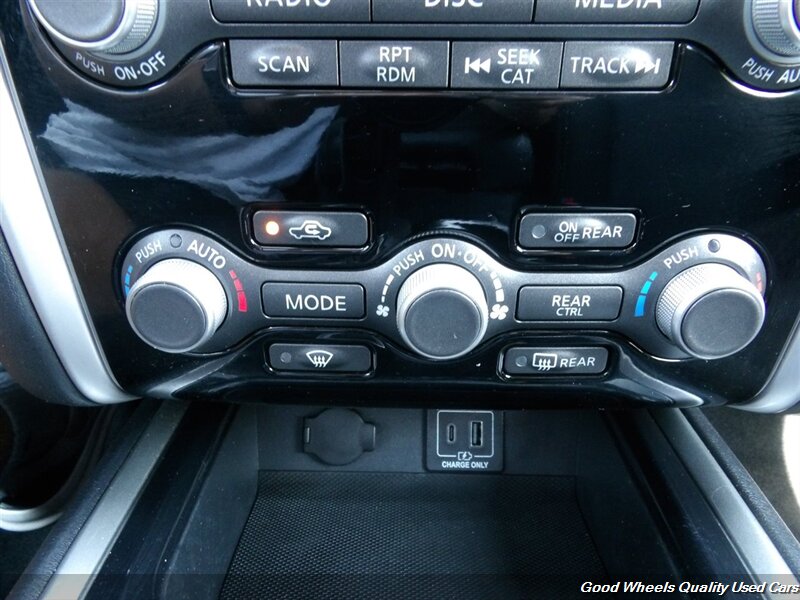 2020 Nissan Pathfinder SV photo 25