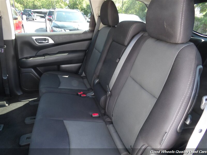 2020 Nissan Pathfinder SV photo 14