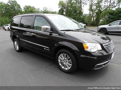 2015 Chrysler Town & Country Touring-L Braun Handicap Van - Photo 3 - Glassboro, NJ 08028