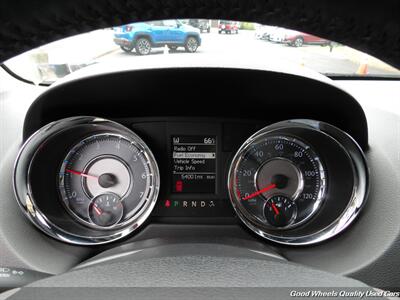 2015 Chrysler Town & Country Touring-L Braun Handicap Van - Photo 18 - Glassboro, NJ 08028