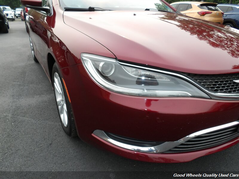 2016 Chrysler 200 Limited - Photo 10 - Glassboro, NJ 08028
