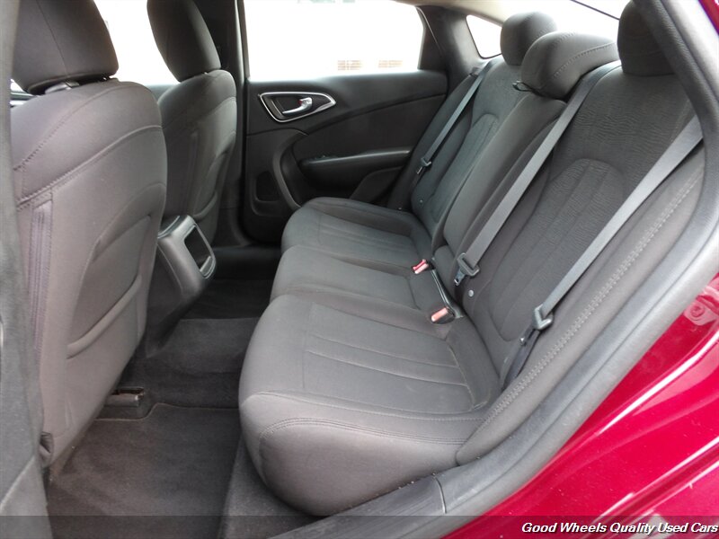 2016 Chrysler 200 Limited - Photo 14 - Glassboro, NJ 08028
