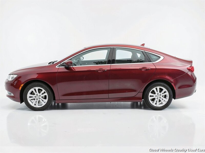 2016 Chrysler 200 Limited - Photo 8 - Glassboro, NJ 08028