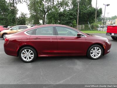 2016 Chrysler 200 Limited - Photo 4 - Glassboro, NJ 08028