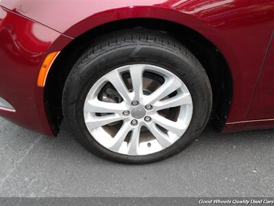 2016 Chrysler 200 Limited - Photo 11 - Glassboro, NJ 08028