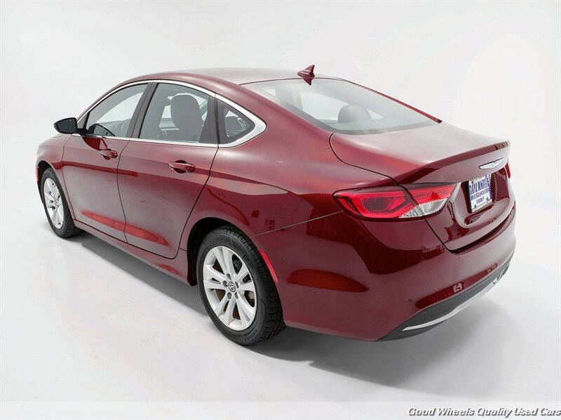 2016 Chrysler 200 Limited - Photo 7 - Glassboro, NJ 08028