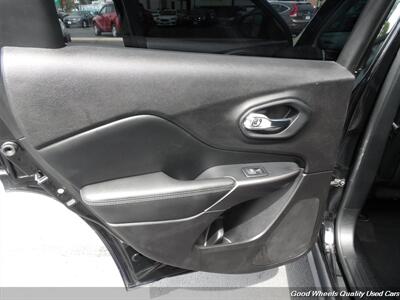 2020 Jeep Cherokee Latitude Plus   - Photo 18 - Glassboro, NJ 08028