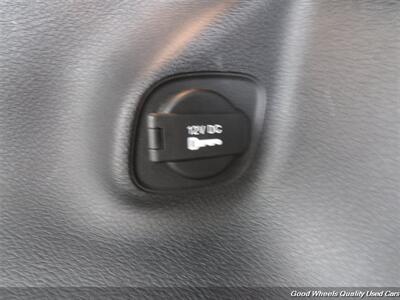 2020 Jeep Cherokee Latitude Plus   - Photo 35 - Glassboro, NJ 08028