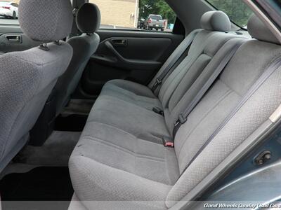 2001 Toyota Camry LE - Photo 7 - Glassboro, NJ 08028