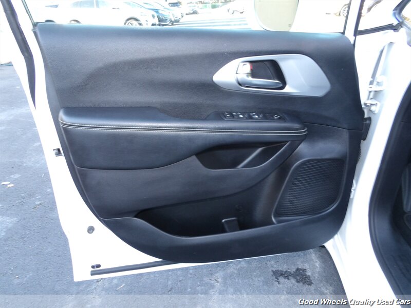 2019 Chrysler Pacifica Touring Plus - Photo 24 - Glassboro, NJ 08028