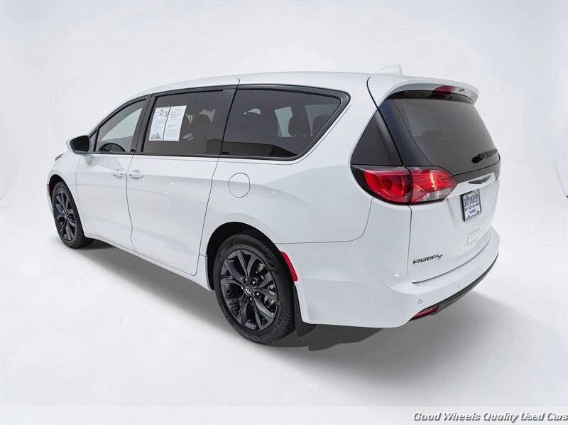 2019 Chrysler Pacifica Touring Plus - Photo 7 - Glassboro, NJ 08028
