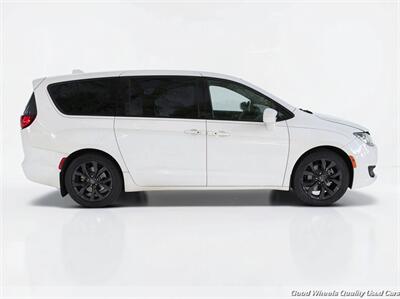 2019 Chrysler Pacifica Touring Plus - Photo 4 - Glassboro, NJ 08028