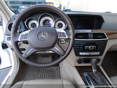 2013 Mercedes-Benz C 300 Sport 4MATIC - Photo 15 - Glassboro, NJ 08028
