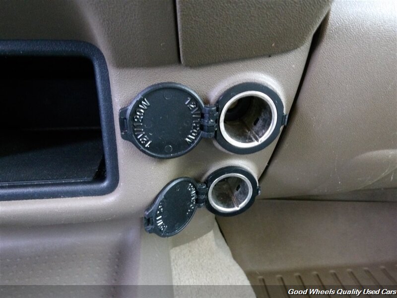 2006 Nissan Frontier SE photo 23