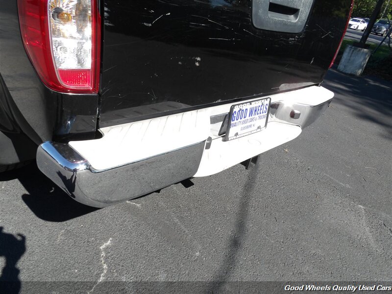 2006 Nissan Frontier SE photo 11