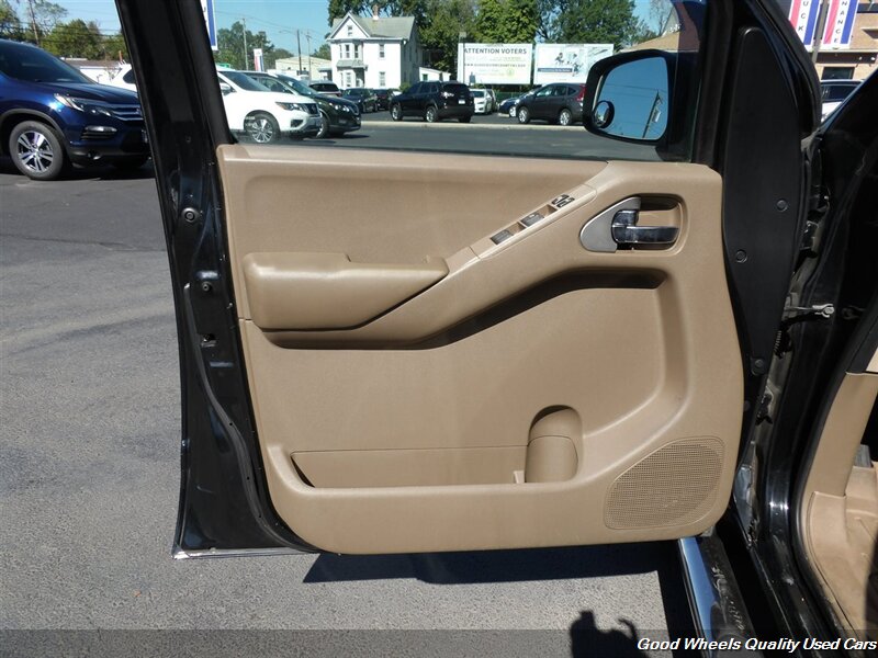 2006 Nissan Frontier SE photo 13