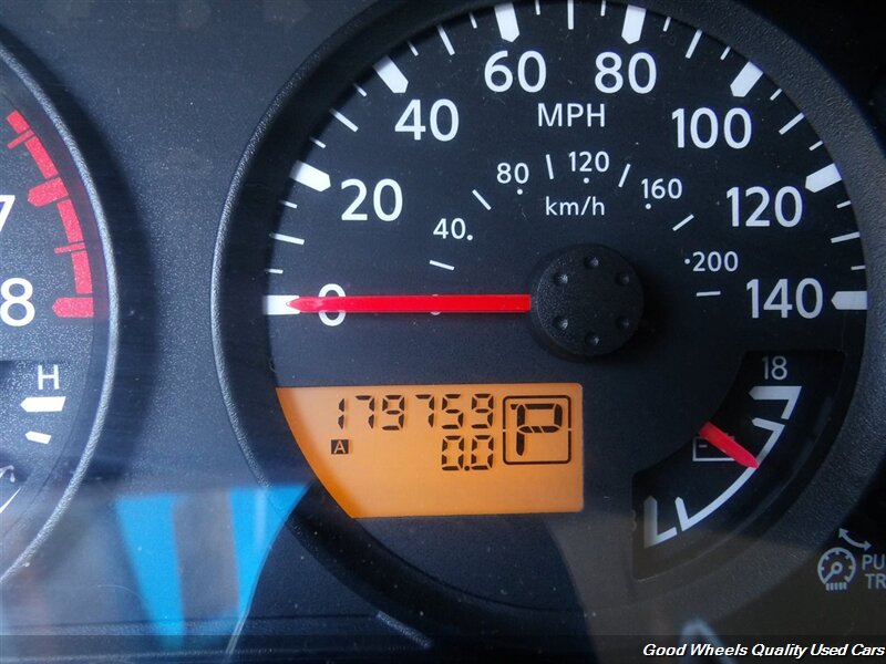 2006 Nissan Frontier SE photo 19