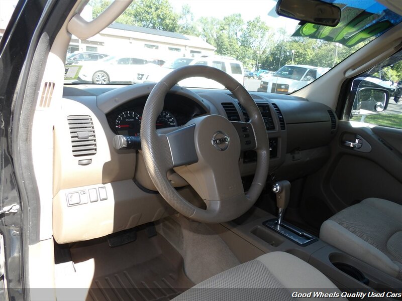 2006 Nissan Frontier SE photo 14