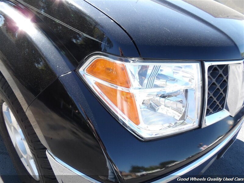 2006 Nissan Frontier SE photo 10